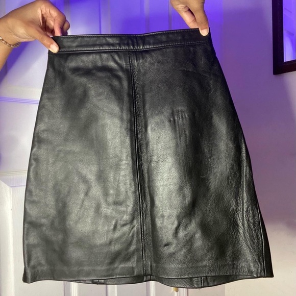Vintage PARK V  Black Leather Skirt ✿ - Picture 2 of 2